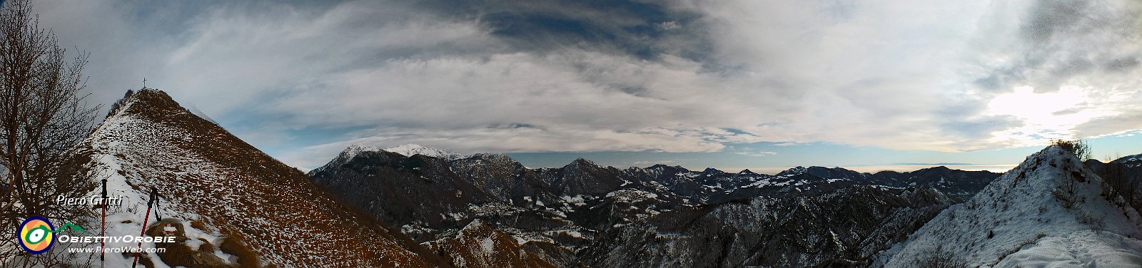 12 Vista verso la Valle Serina ed i suoi monti.jpg